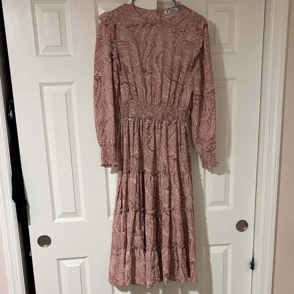 Elegant Long Sleeve Paisley Dress in Pink